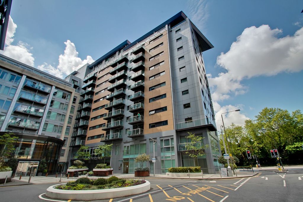 Property photo 2 of 15