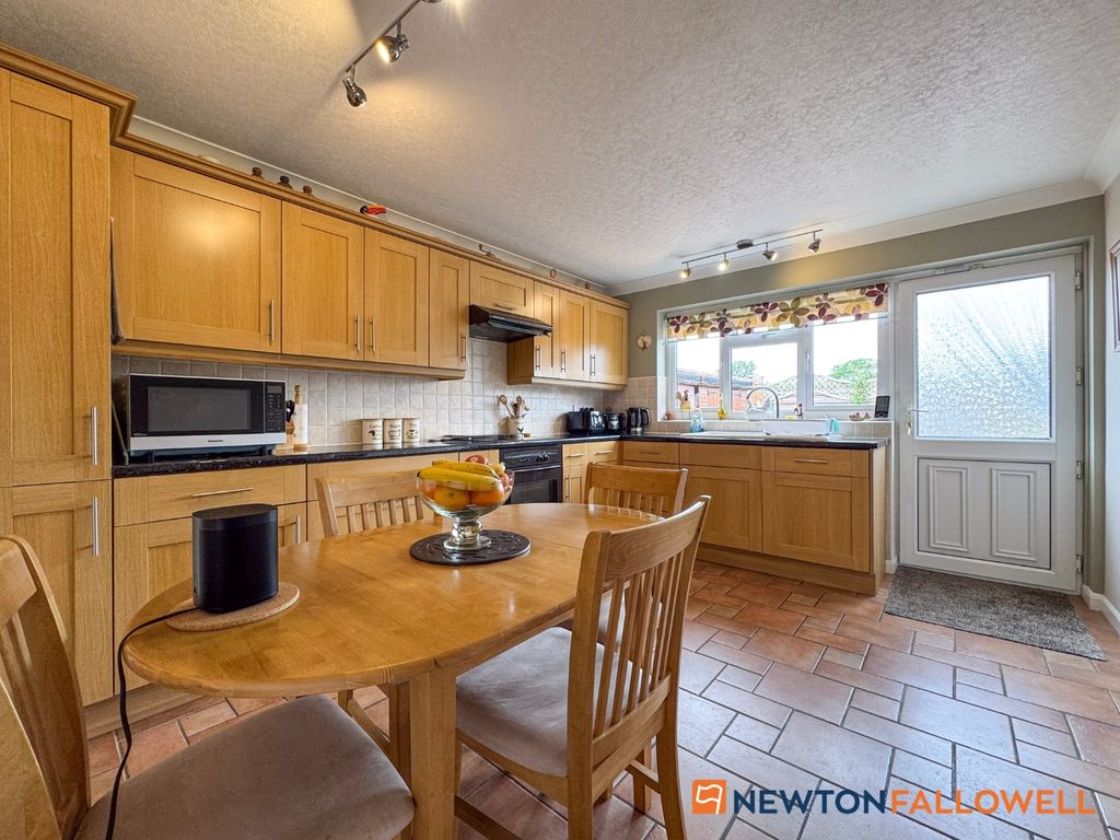 Property photo 2 of 24