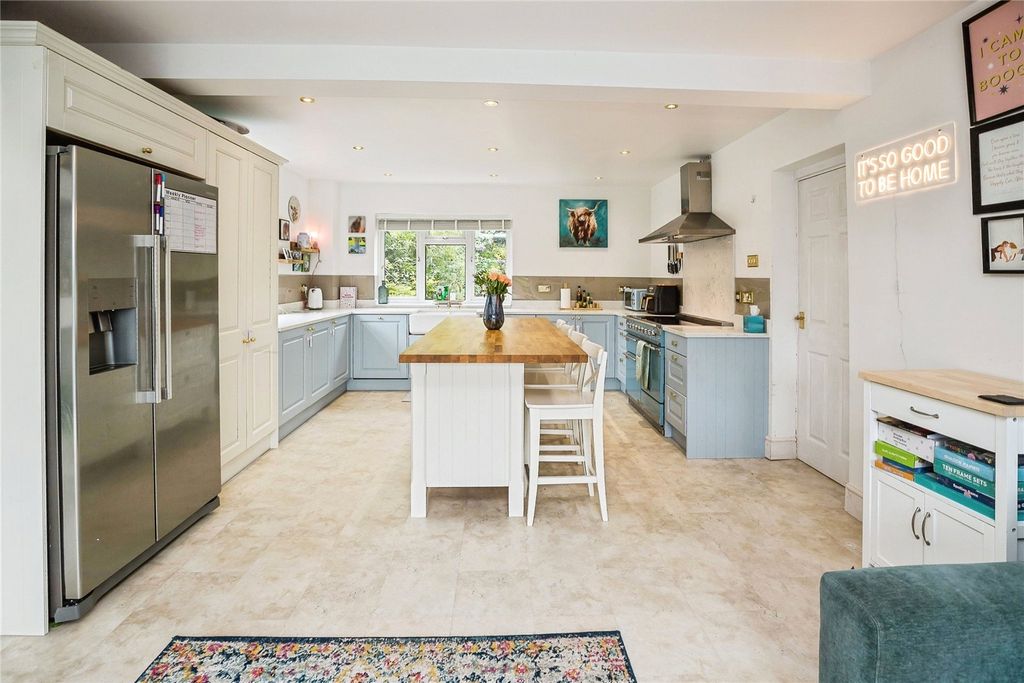 Property photo 2 of 33 Kitchen/ Family Room