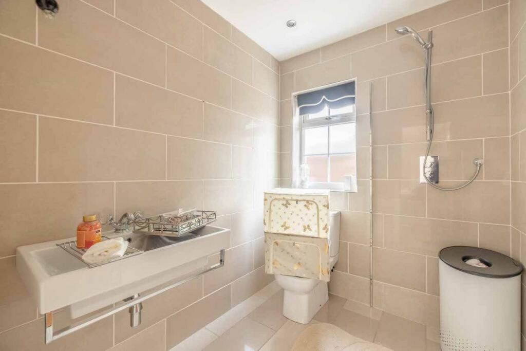 Additional image 10 of 7 bed detached bungalow for saleBangors Road North, Iver SL0