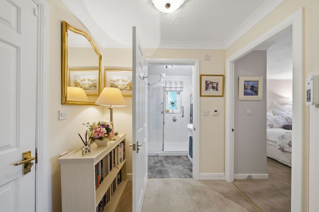 Additional image 9 of 1 bed flat for saleWellside Place, Wellside Court FK1