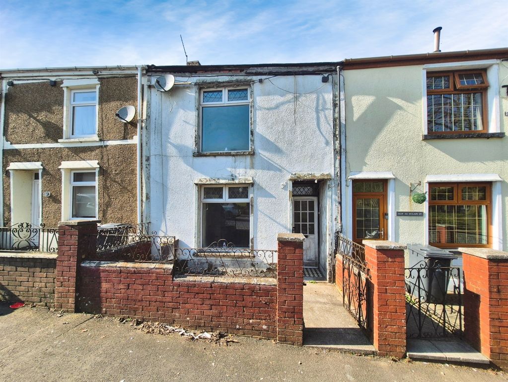 Property photo 1 of 18