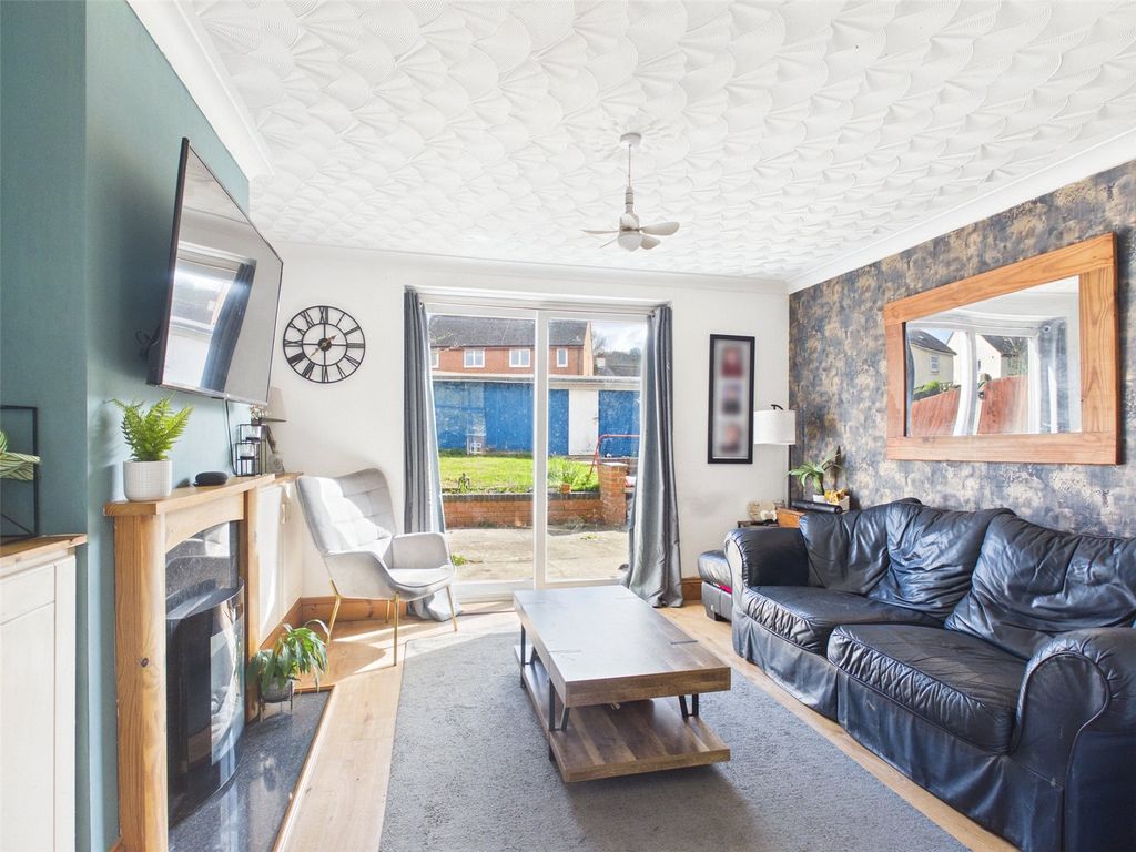 Property photo 2 of 9 Picture No. 14