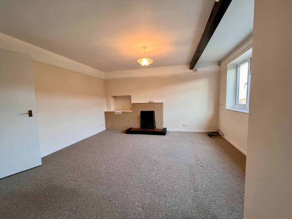Property photo 3 of 12 Living Room