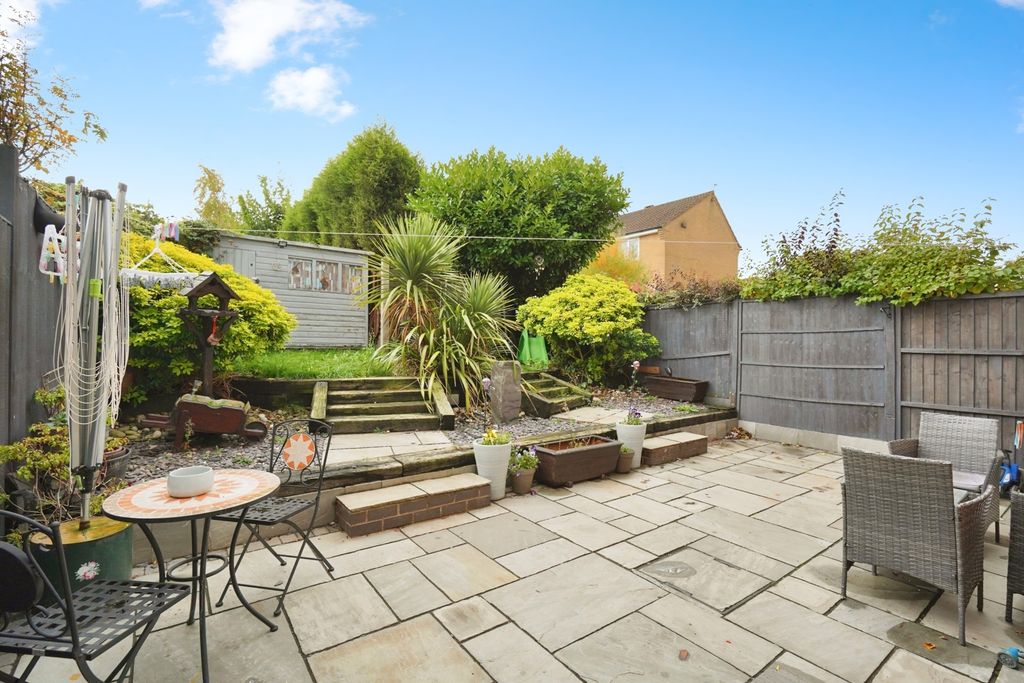 Property photo 2 of 17 Photo