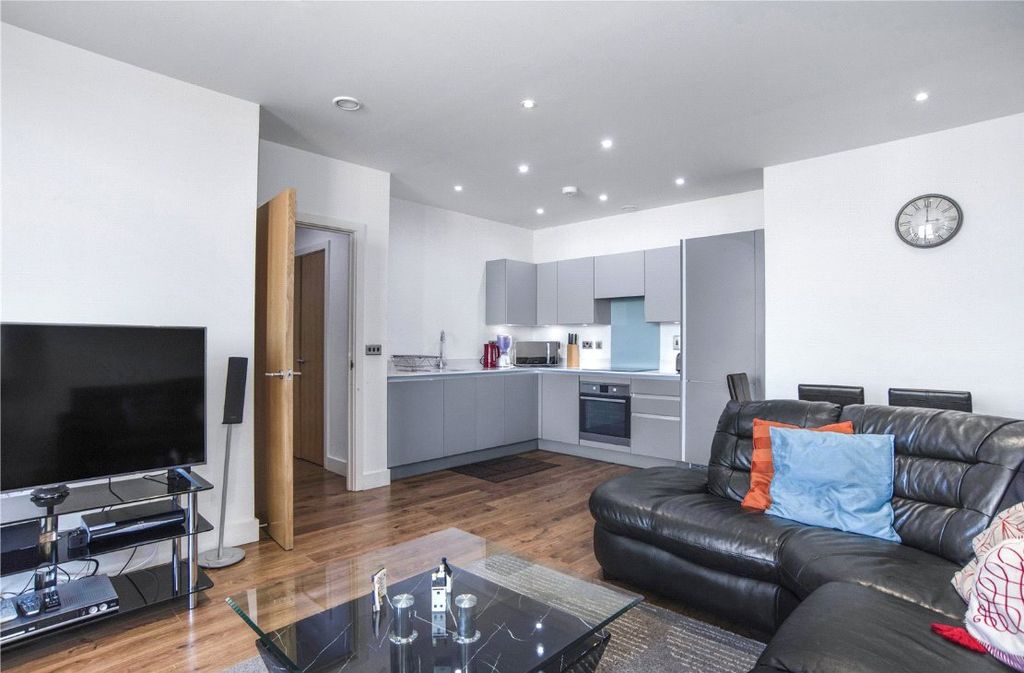 Property photo 3 of 14 Reception Room