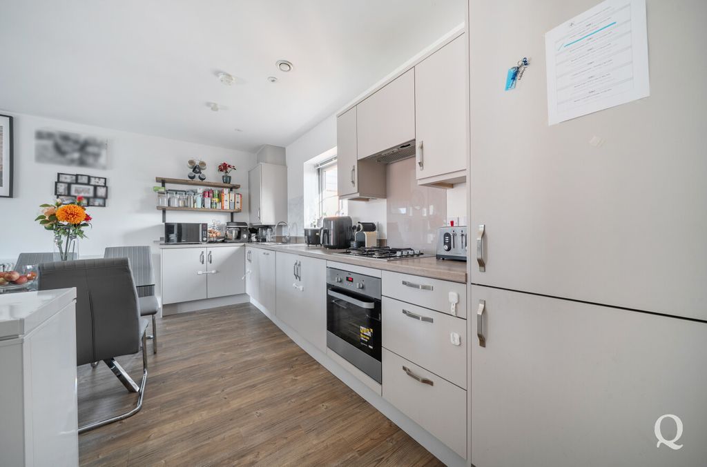 Property photo 2 of 20 Ecb5Cbd1-75B2-456...