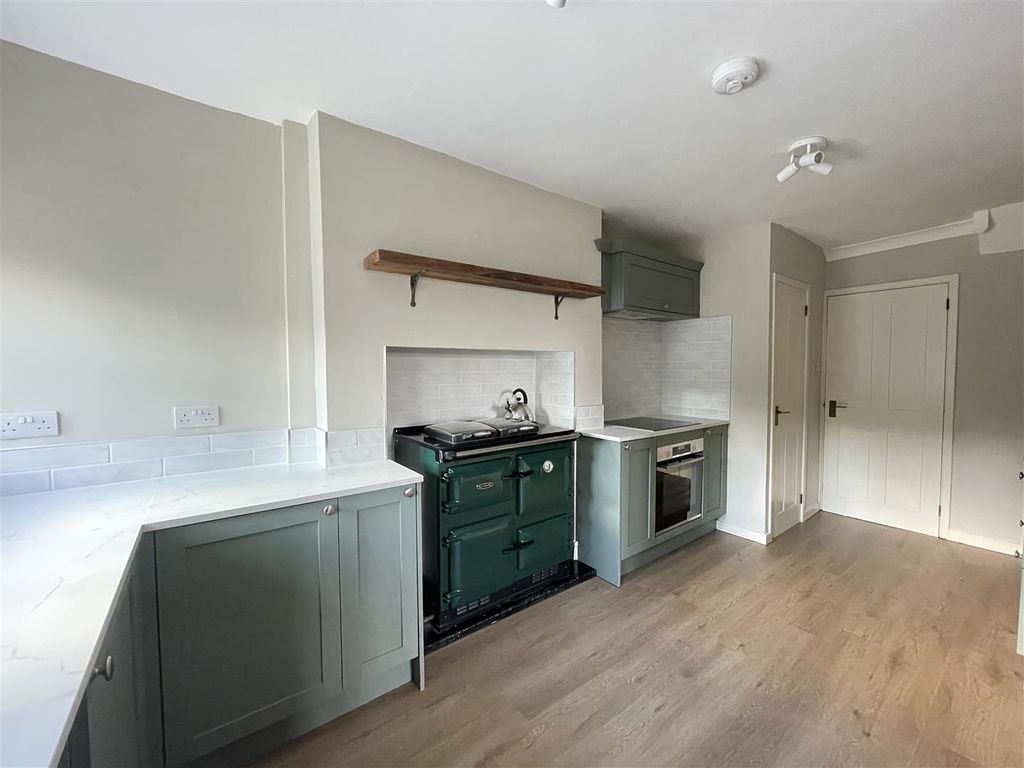 Property photo 3 of 19 Kitchen (1).Jpg