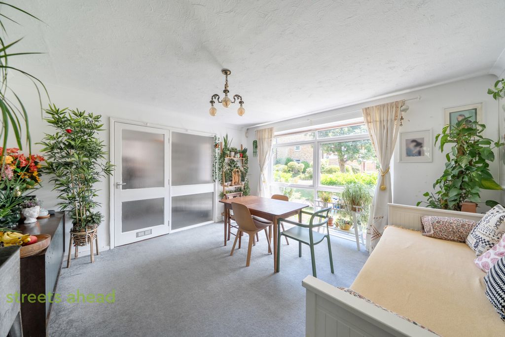 Property photo 3 of 15 5