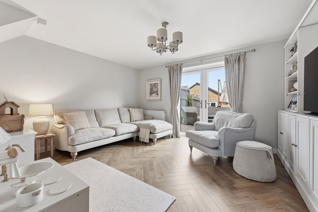 Property photo 1 of 29