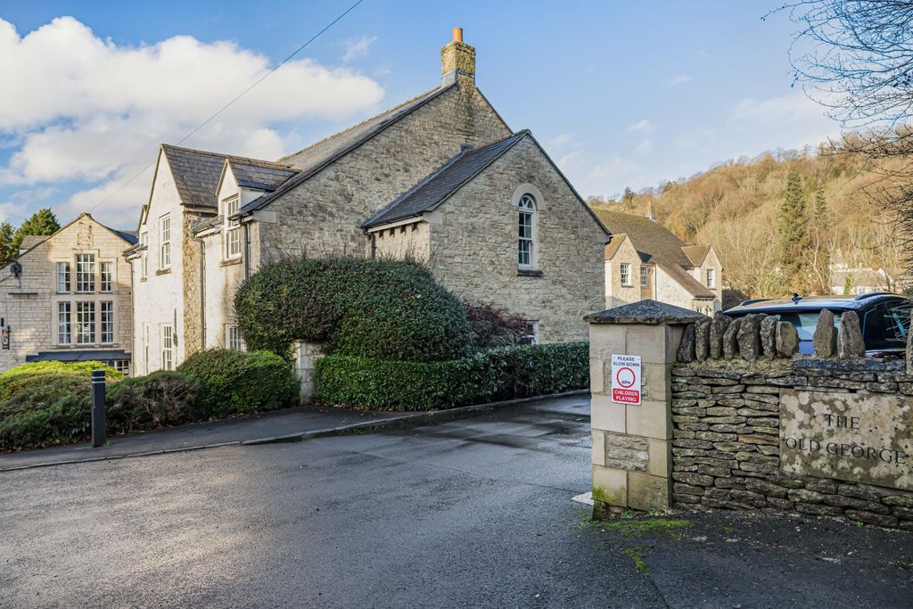 Property photo 1 of 14 Entrance