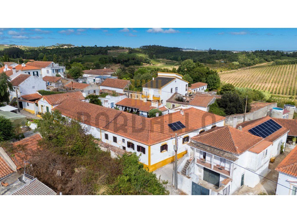 Property photo 1 of 42 Sunny-Tinted T3 Home In A-Dos-Ruivos, Bombarral