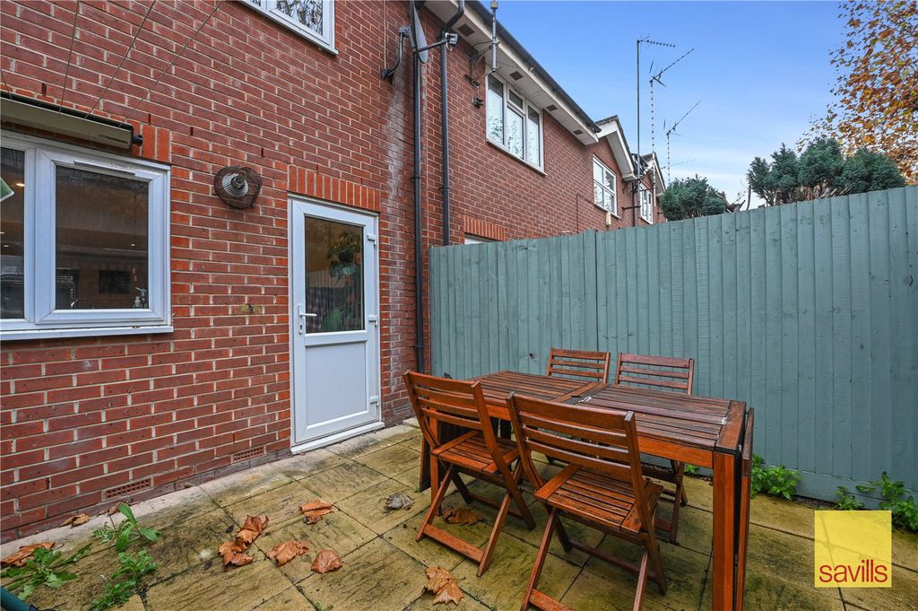 Property photo 3 of 19 Garden