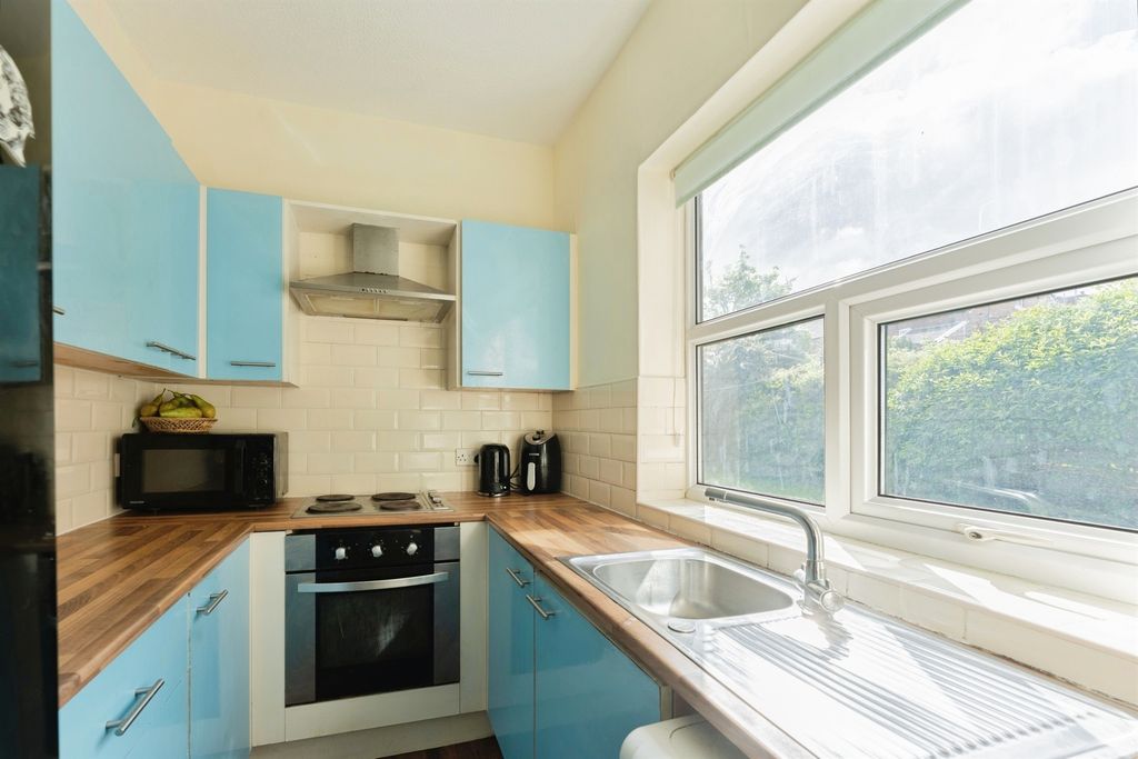 Additional image 8 of 2 bed flat for saleWestbank Road, Birkenhead CH42