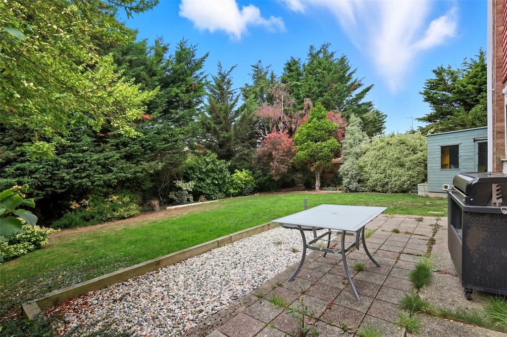 Property photo 3 of 21 Picture No. 24