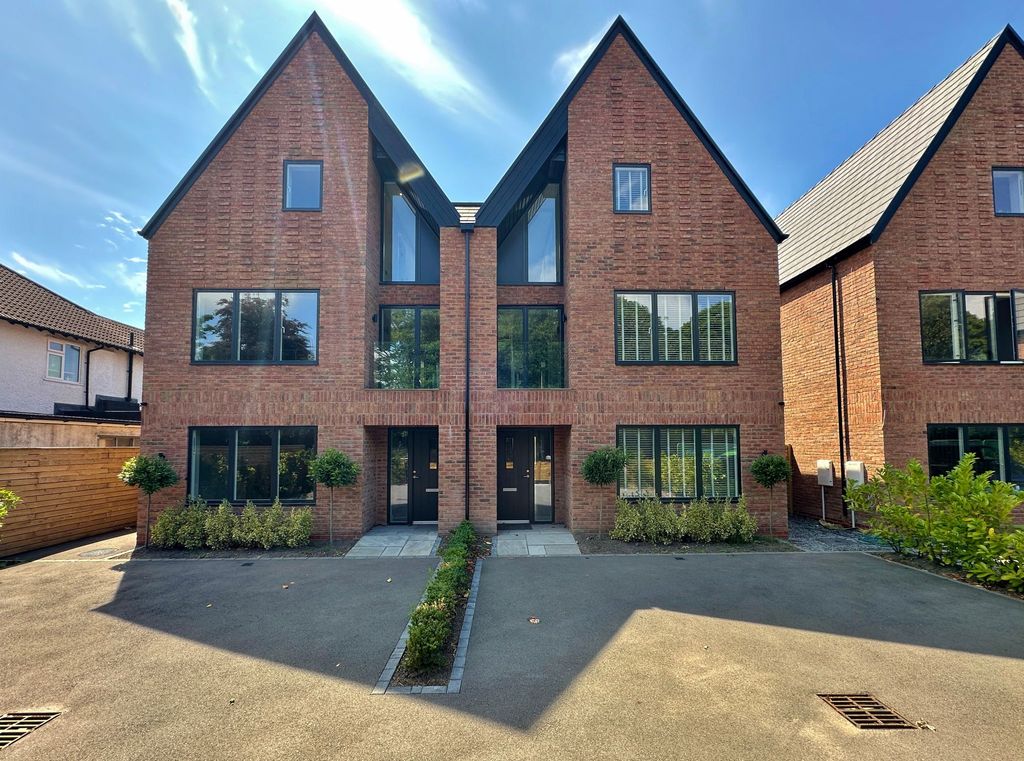 Property photo 3 of 36 Photo 1