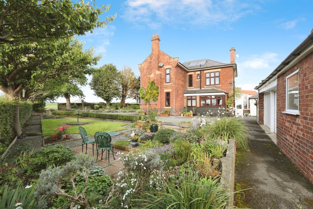 Property photo 3 of 22