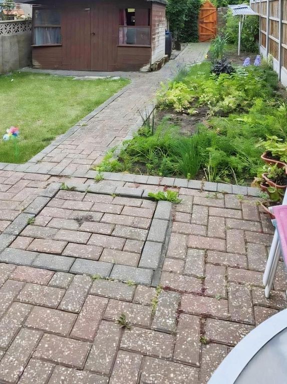 Property photo 2 of 11