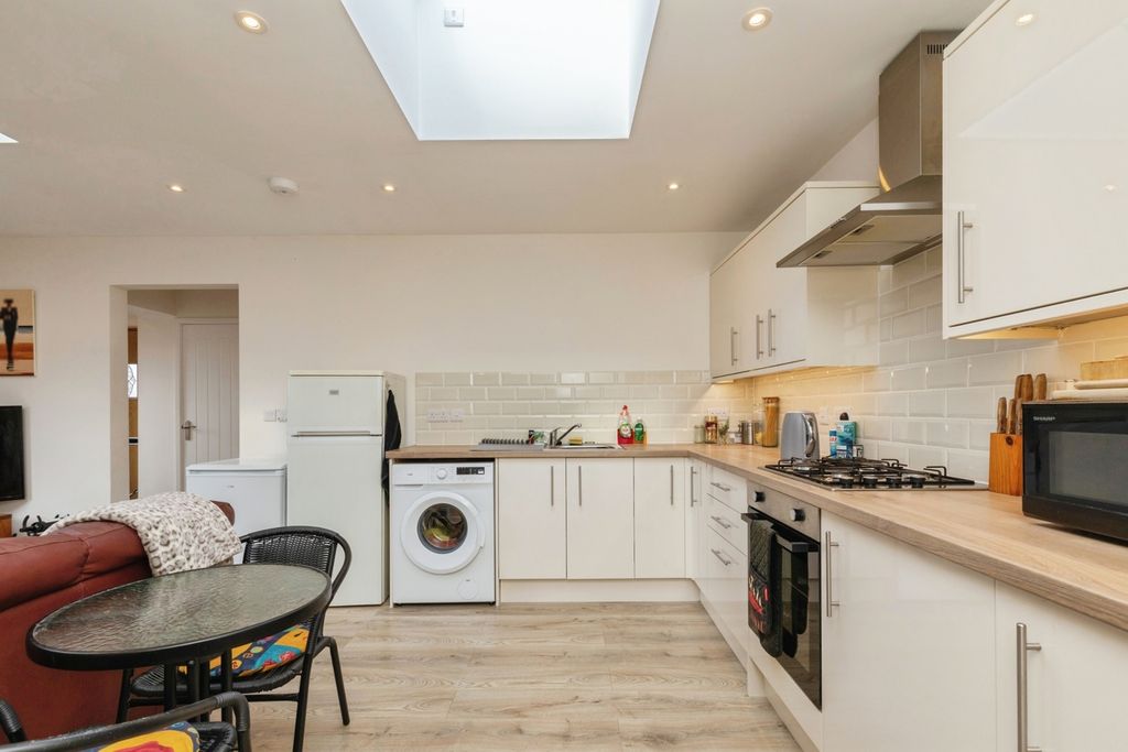 Property photo 1 of 20 Pbox-Img.Jpg