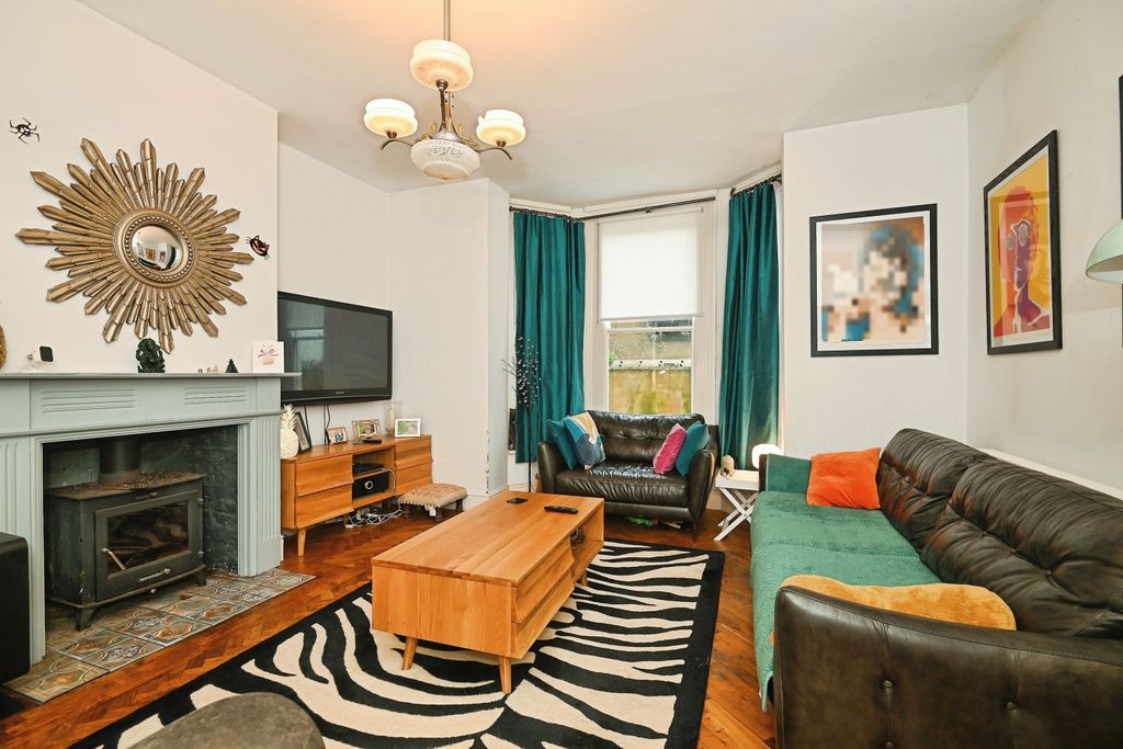 Property photo 2 of 20 Family Room