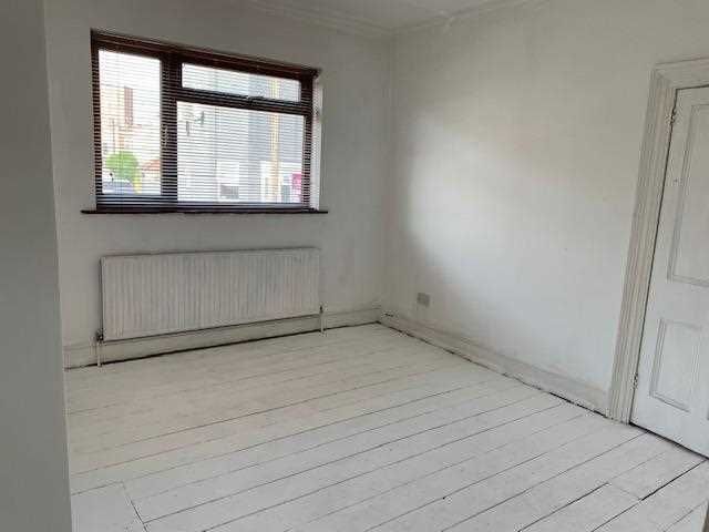 Property photo 3 of 8 Bedroom 1