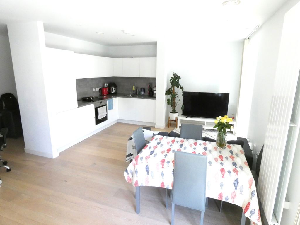 Property photo 3 of 21