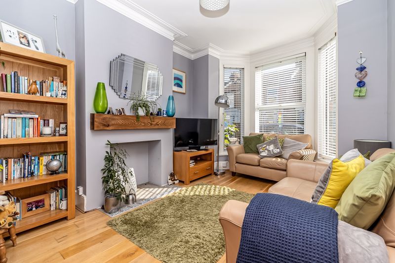 Property photo 2 of 30 .