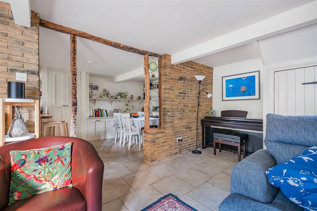 Property photo 2 of 19 19_66911.Jpg