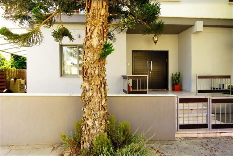 Property photo 1 of 33