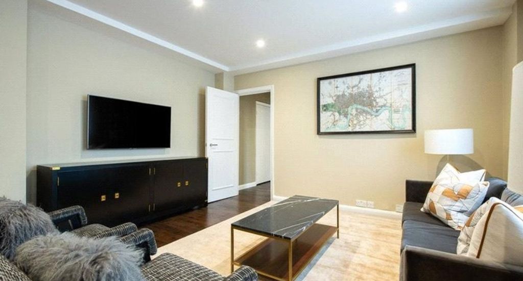 Property photo 3 of 9