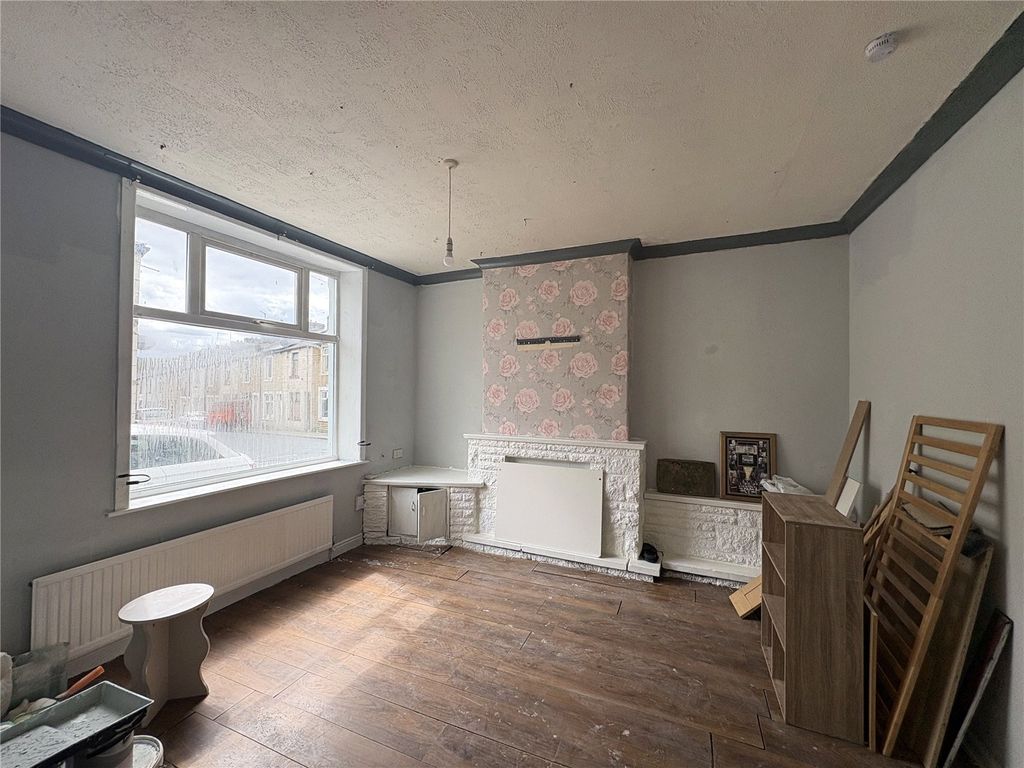 Property photo 2 of 11 Picture No. 03