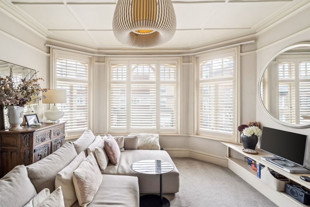 Property photo 3 of 24