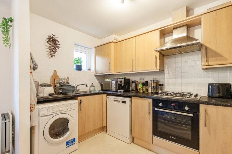 Property photo 3 of 9 306223