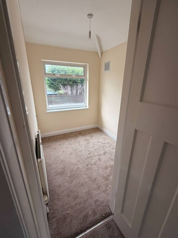 Property photo 1 of 8 3rd Bedroom