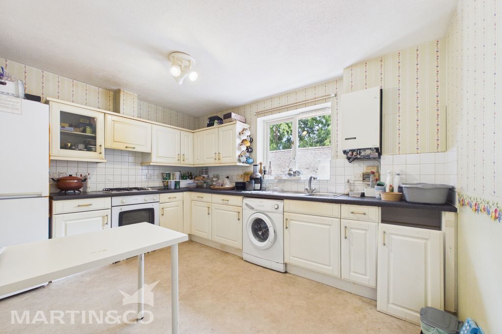 Property photo 2 of 8 Cam01953G0-Pr0167-Still002