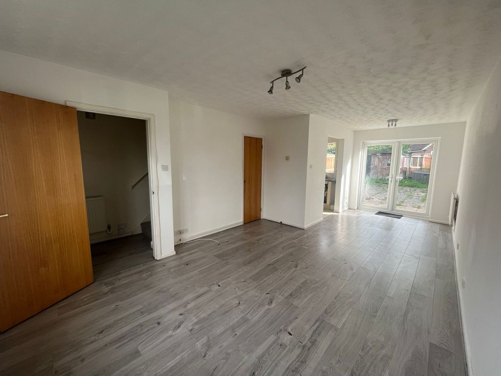 Property photo 2 of 9 Living/Dining Area