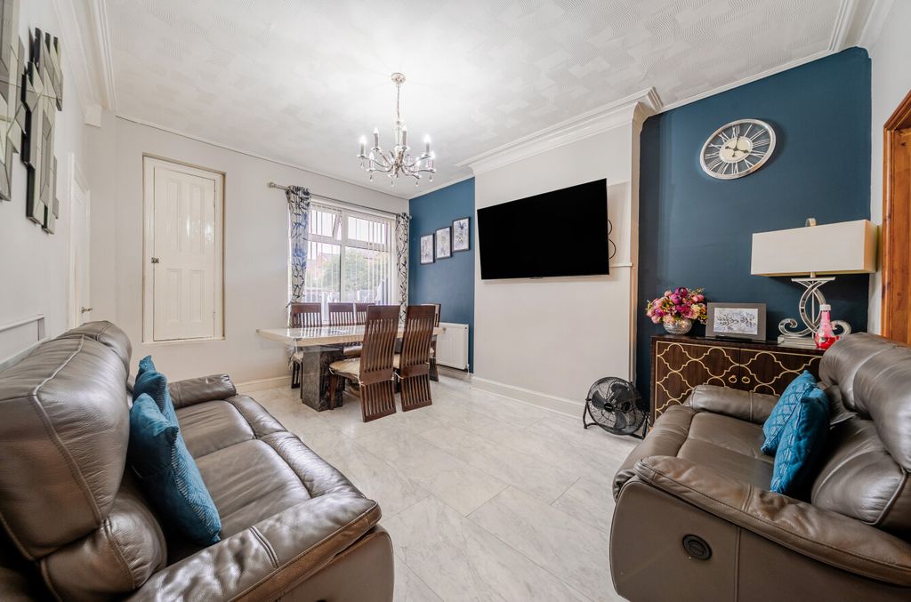 Property photo 3 of 18 1528476-13-1A111d...