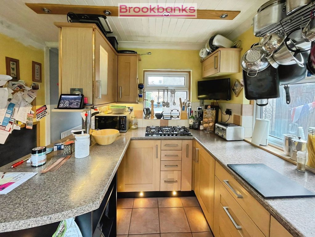Property photo 2 of 21