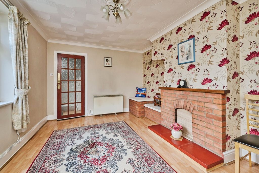 Property photo 3 of 19 Pbox-Img.Jpg