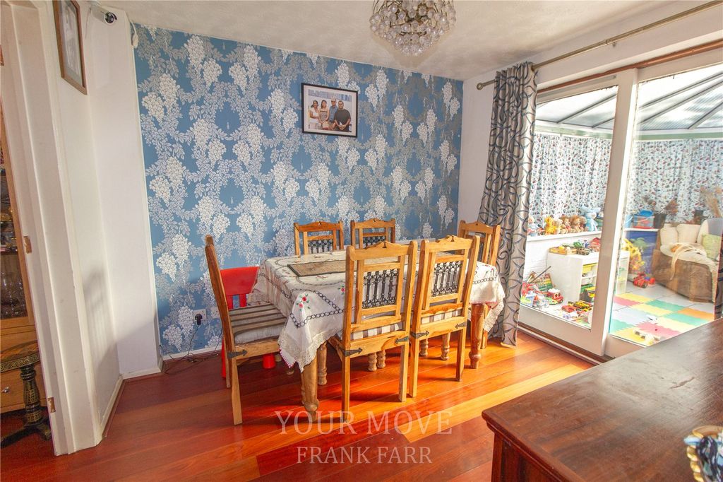 Property photo 3 of 16 Dining