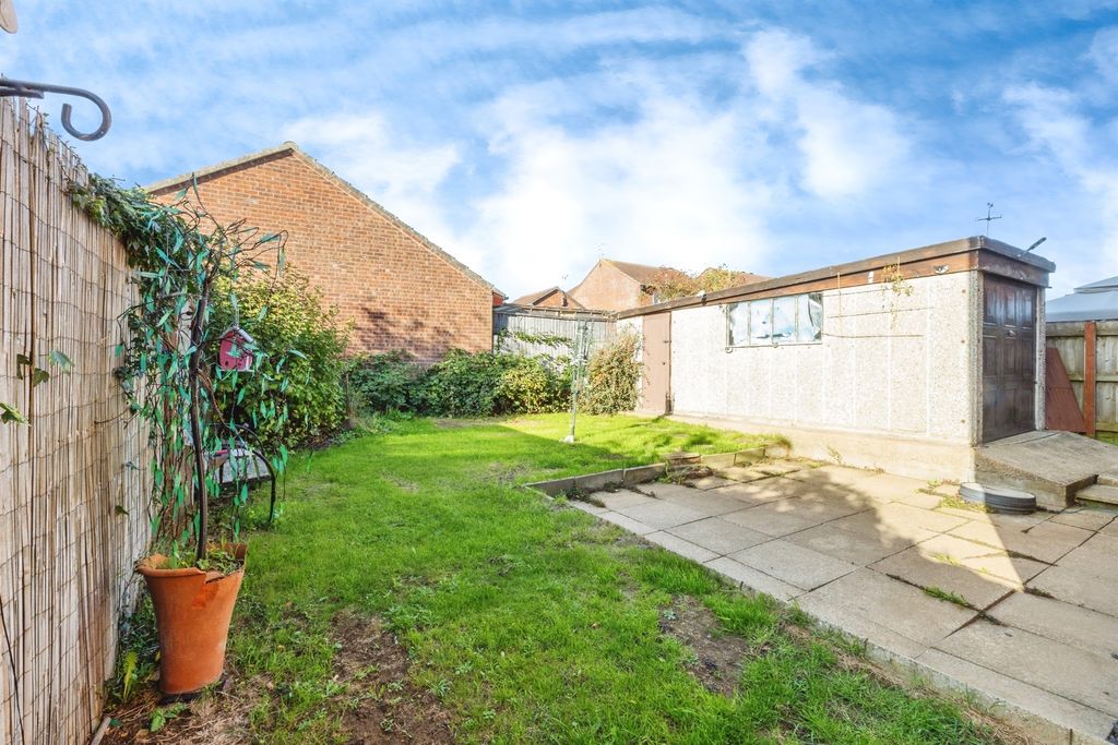 Property photo 2 of 17