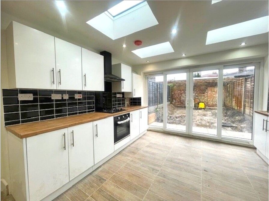 Property photo 3 of 21