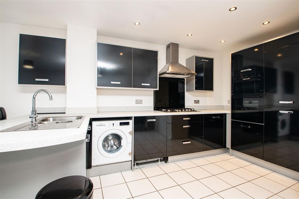 Property photo 2 of 20 36Topkit.Jpg