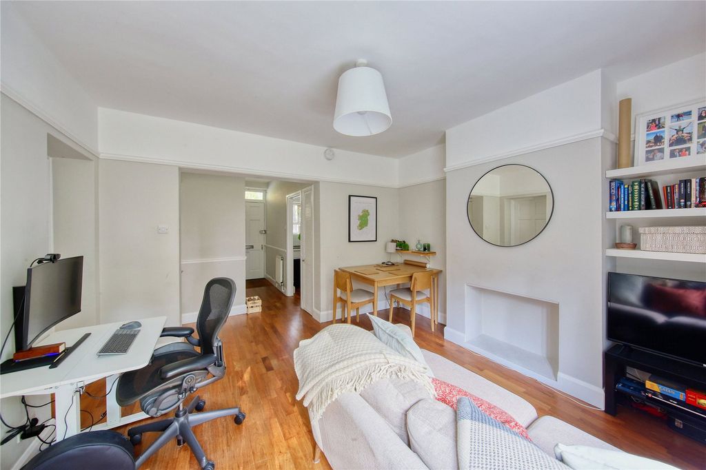 Property photo 3 of 12 Picture No. 24