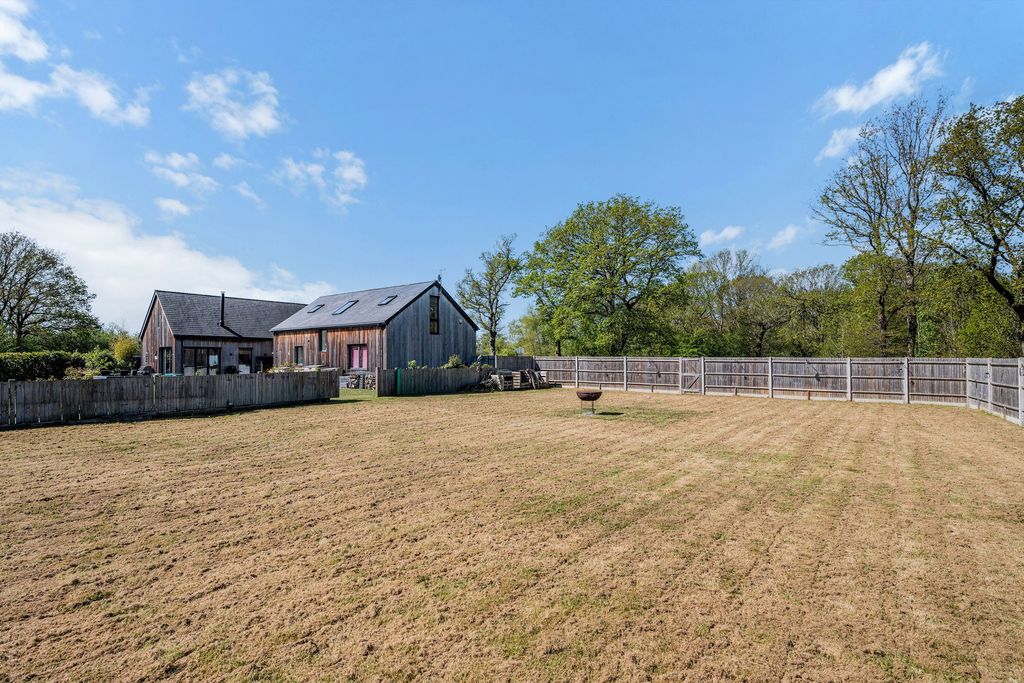 Additional image 27 of 5 bed detached house for saleMaplewood Drive, Lingfield RH7