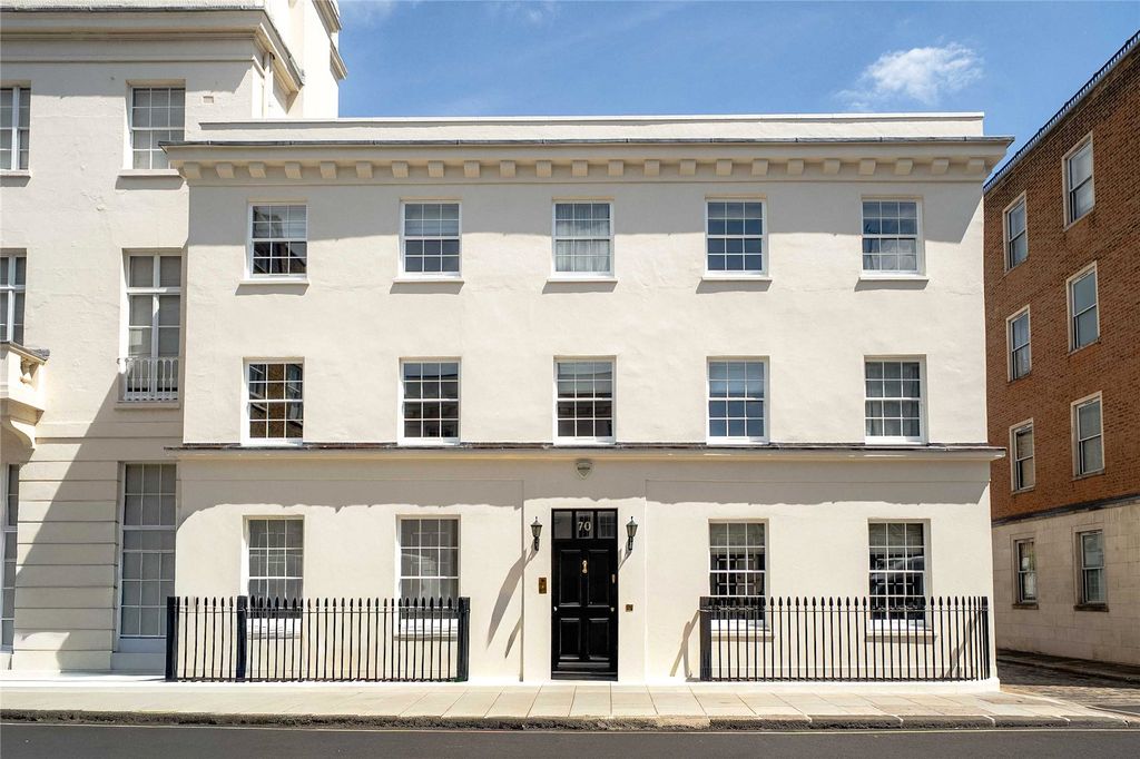 Property photo 1 of 23 Exterior