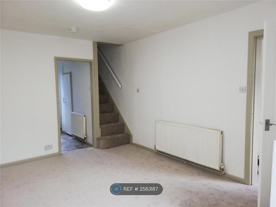 Property photo 3 of 17 Living Room Towards Rear