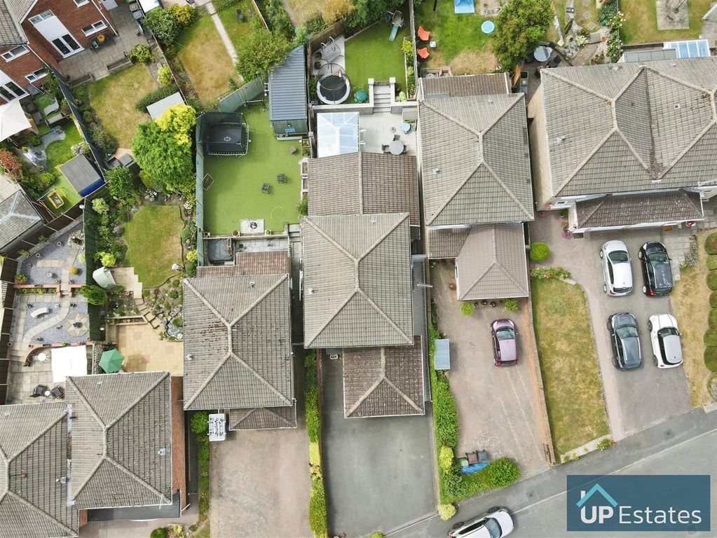 Property photo 3 of 31 Overhead