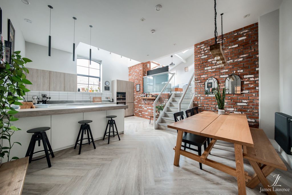 Property photo 1 of 17 Xt5A0386-Hdr(3)