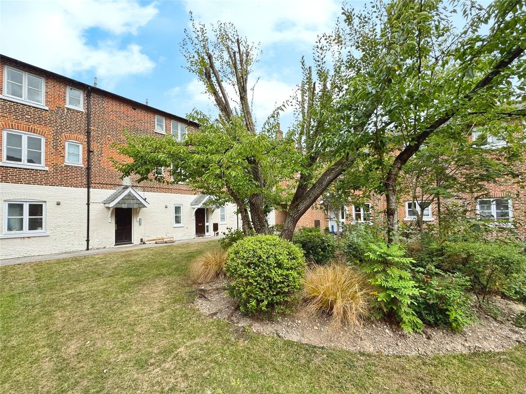 Property photo 1 of 9 Picture No. 09